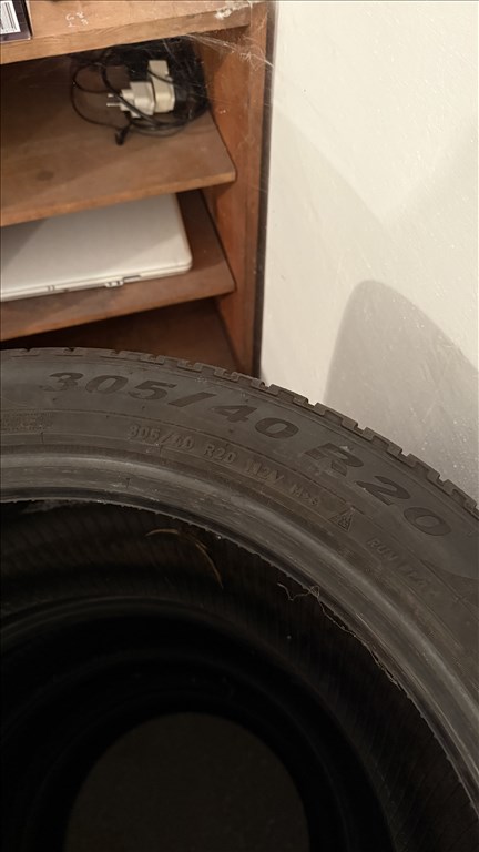  305/40 R20" használt Pirelli téli gumi 6DB! 3. kép