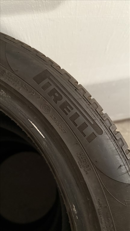  305/40 R20" használt Pirelli téli gumi 6DB! 4. kép
