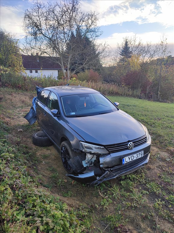 Eladó Volkswagen Jetta 1.6 TDI (1598 cm³, 105 PS) (A6 Typ 1B) 5. kép