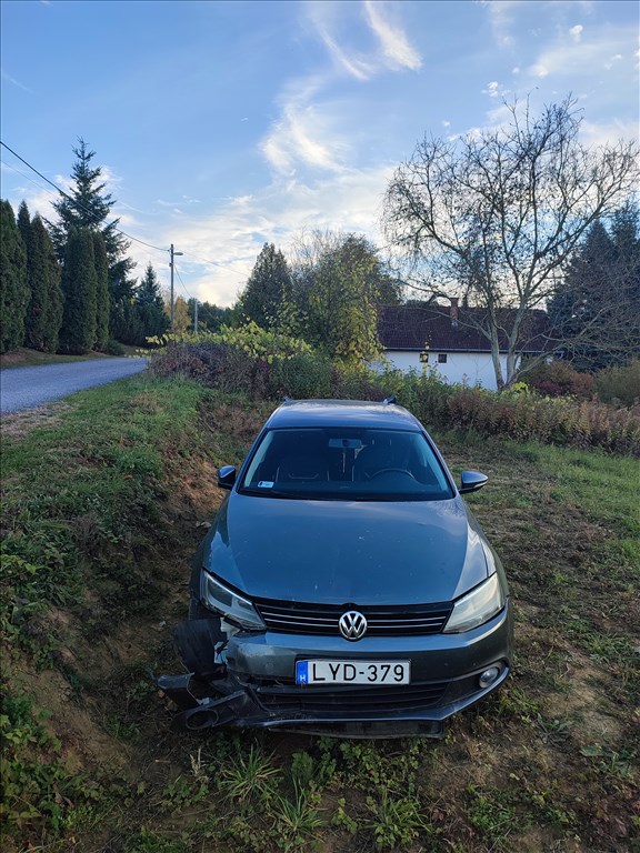 Eladó Volkswagen Jetta 1.6 TDI (1598 cm³, 105 PS) (A6 Typ 1B) 6. kép
