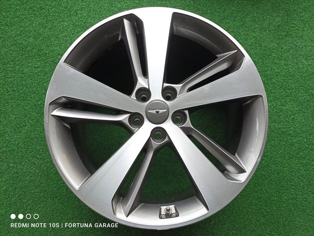 5x114,3 20" Hyundai/Genesis újszerű alufelni garnitúra 3. kép