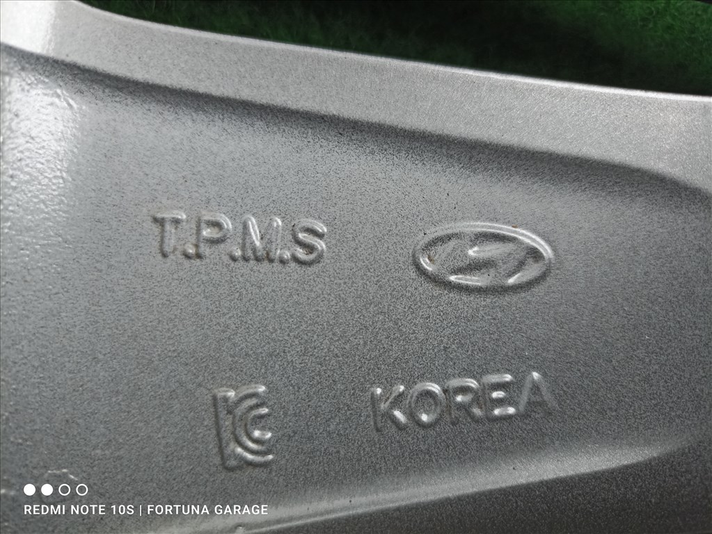 5x114,3 20" Hyundai/Genesis újszerű alufelni garnitúra 8. kép