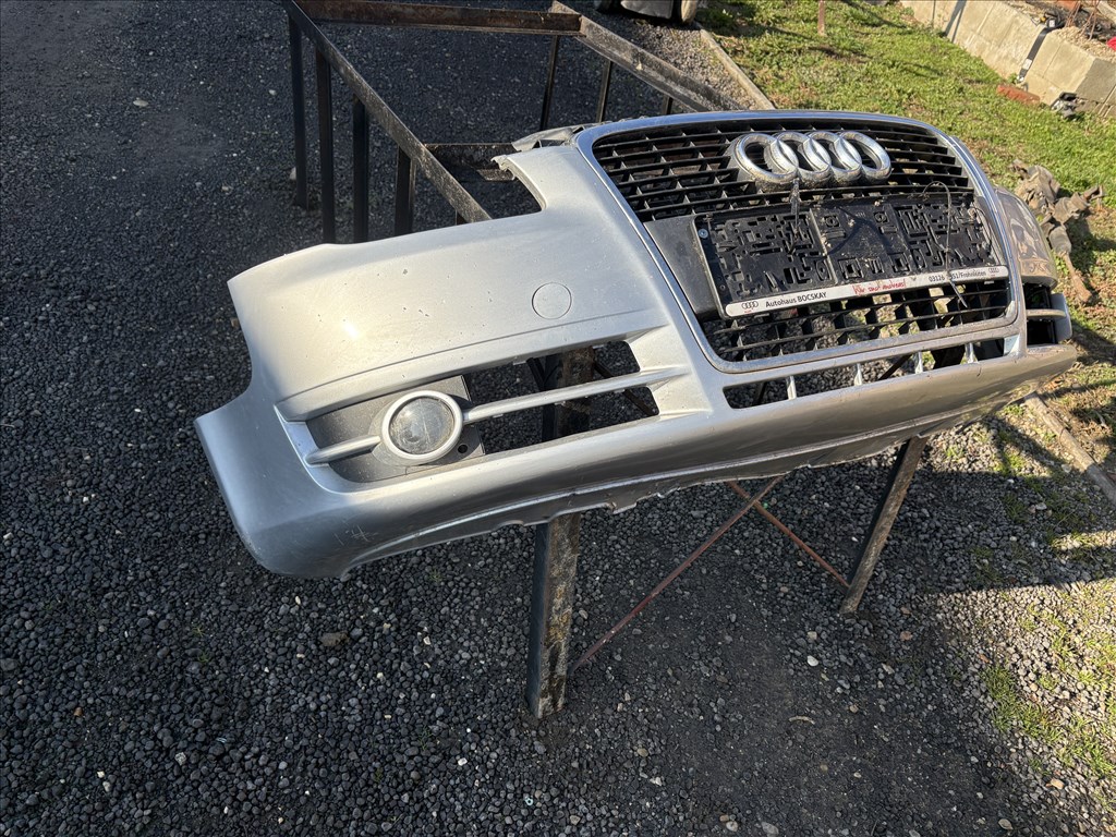 Audi A4 (B6/B7) Első lökhárító  2. kép
