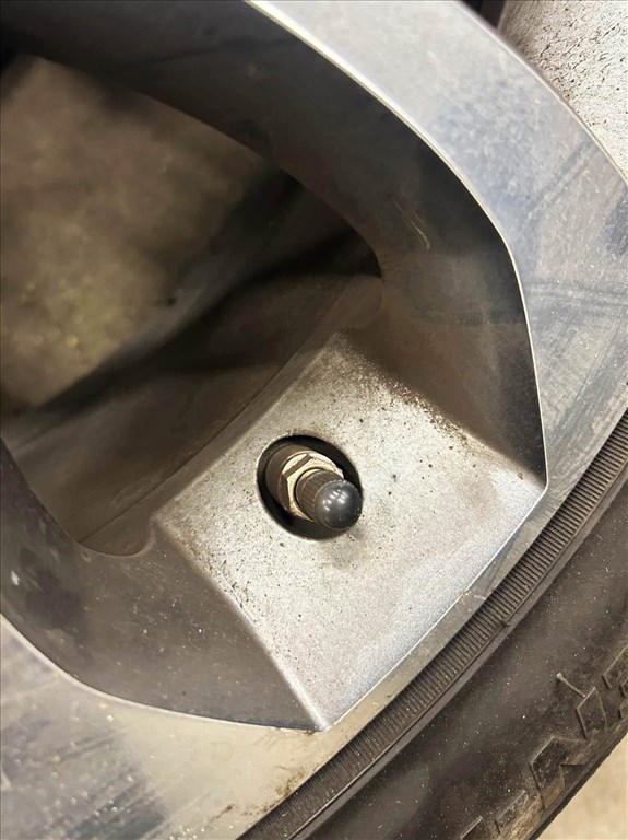  5x114.3 GYARI NISSAN JUKE 17”téli R17, 17 TPMS  8. kép