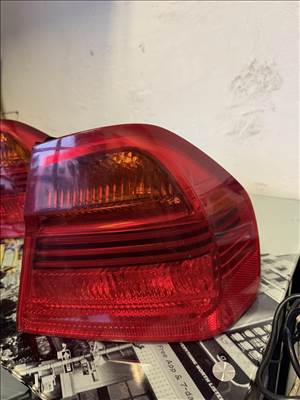 BMW 3-as sorozat E90, E91, E92, E93 Bmw E90 jobb hátsó lámpa  6937458