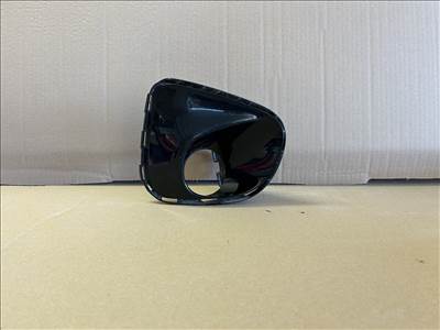 Toyota Avensis jobb ködlámpa keret 8148105040