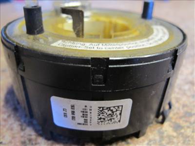 Golf V,VI,Touran,Octavia II,León II légzsák átvezető  1k0959653