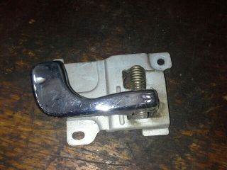 Mitsubishi Galant III Jobb hátsó Belső Kilincs *68266*