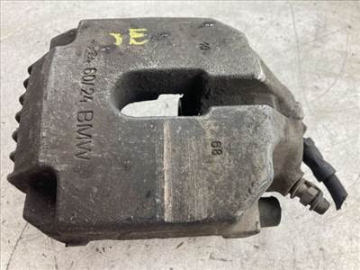 BMW 5 E60 Jobb első Féknyereg Munkahengerrel