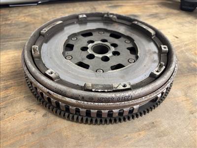 Renault Mégane III 1.5 dCi 1.5 110 FAP Kéttömegű lendkerék, kuplunggal 123108982