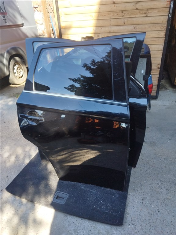 Mitsubishi Outlander III ajtó  4. kép