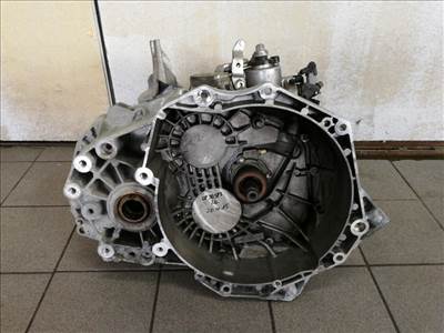 Opel Zafira Tourer  váltó 55574460