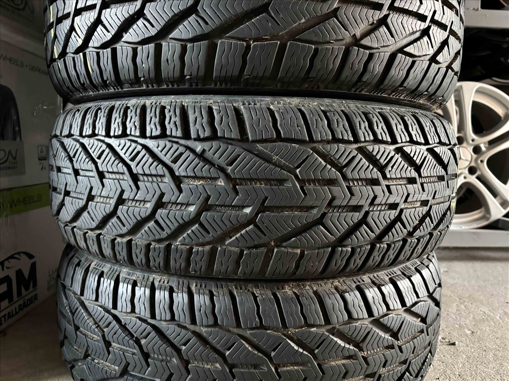 215/60 r16 Taurus dot2421 téligumi 4db eladó 215/60r16 garnitúra 3. kép