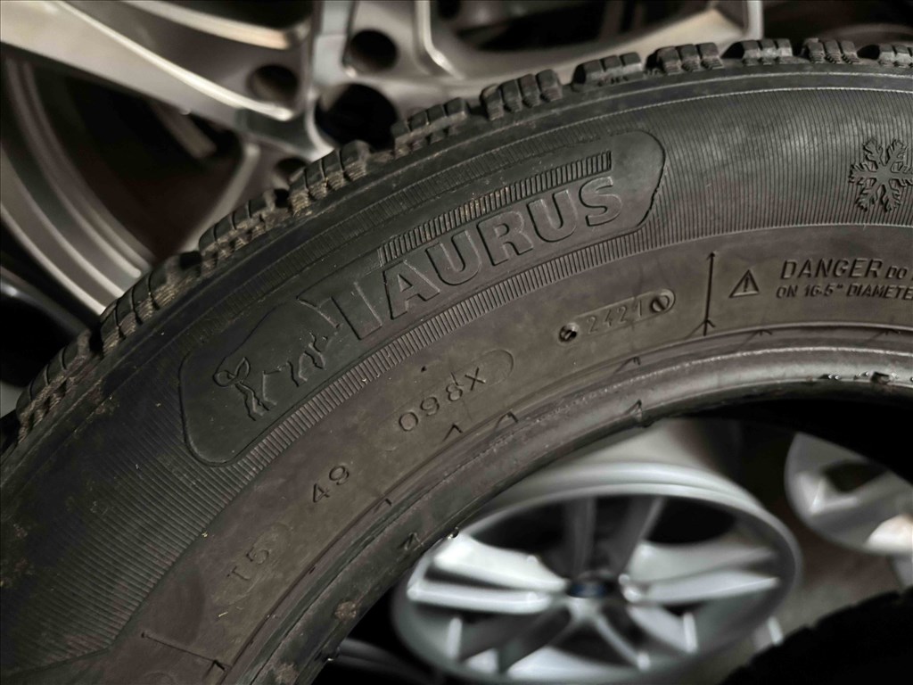 215/60 r16 Taurus dot2421 téligumi 4db eladó 215/60r16 garnitúra 6. kép