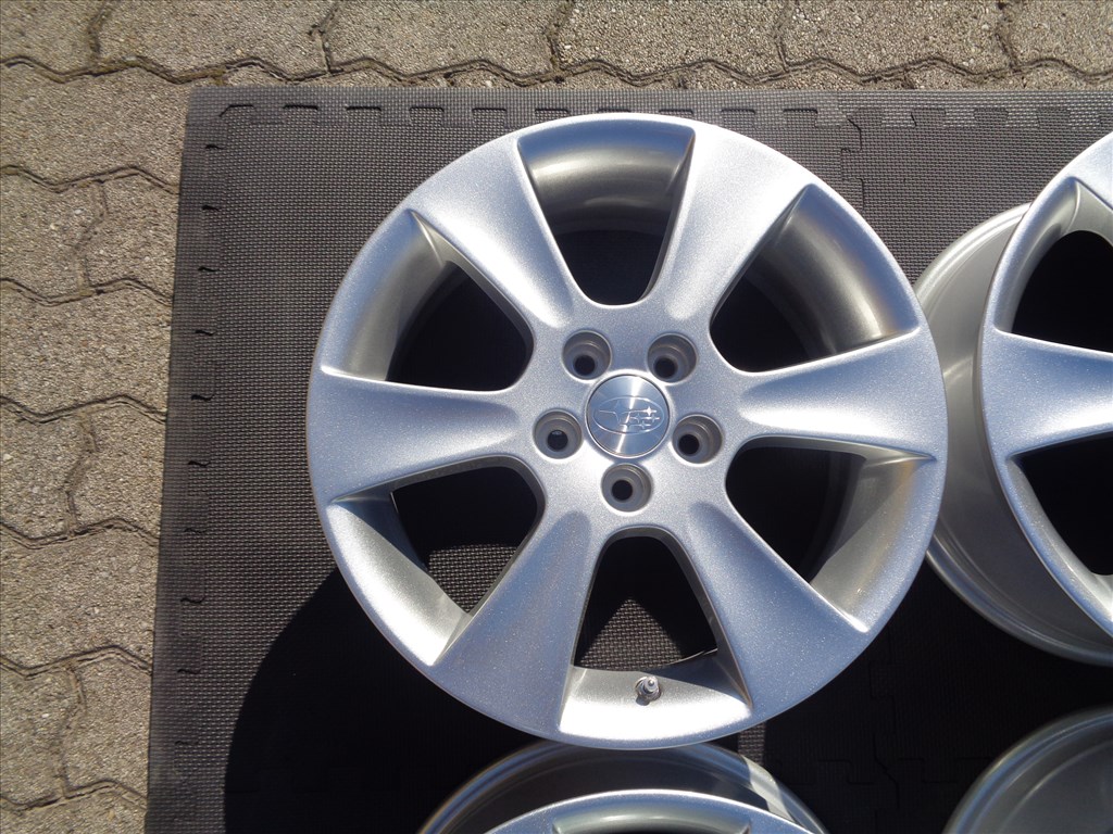 Új Subaru gyári alufelni 16-os, 5×100-as osztóval, eladó. 2. kép