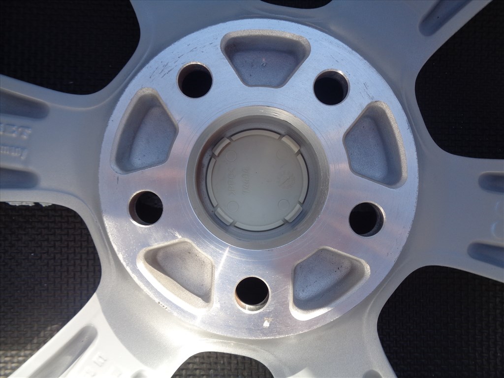 Új Subaru gyári alufelni 16-os, 5×100-as osztóval, eladó. 7. kép