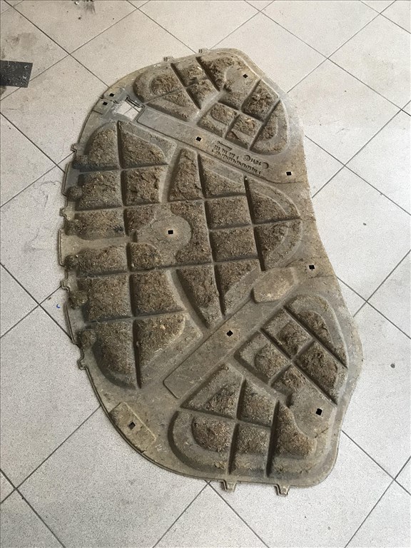 Volkswagen Passat B6 géptető szigetelés 3c0863835a 2. kép