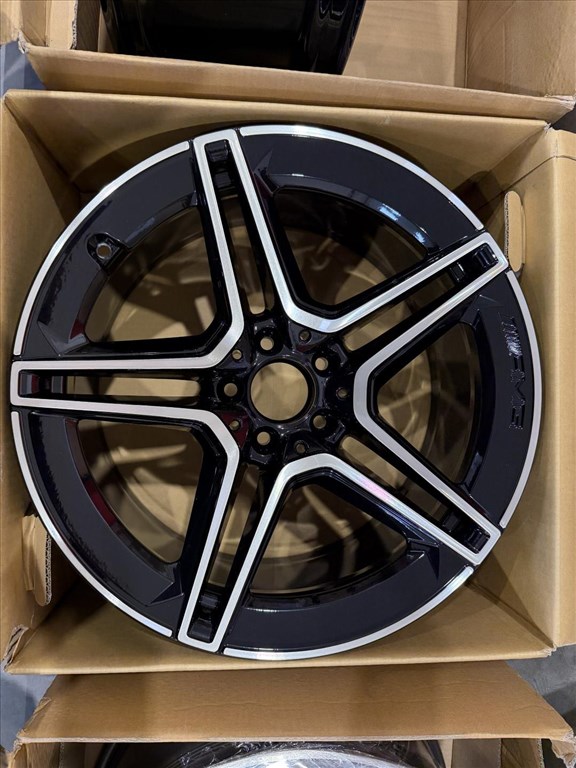 R19 Original Mercedes 9J ET28 - A257 401 1600 / A2574011600 2db alufelni felni 1. kép