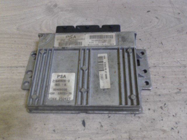 CITROEN XSARA 00.11-04.12 Motorvezérlő egység ECU PCM modul 1. kép