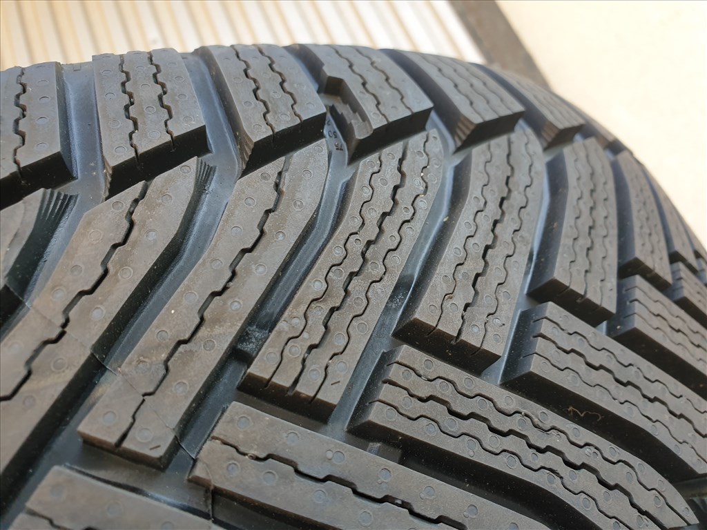  215/60 16 Michelin Alpin 6 (új) 4. kép