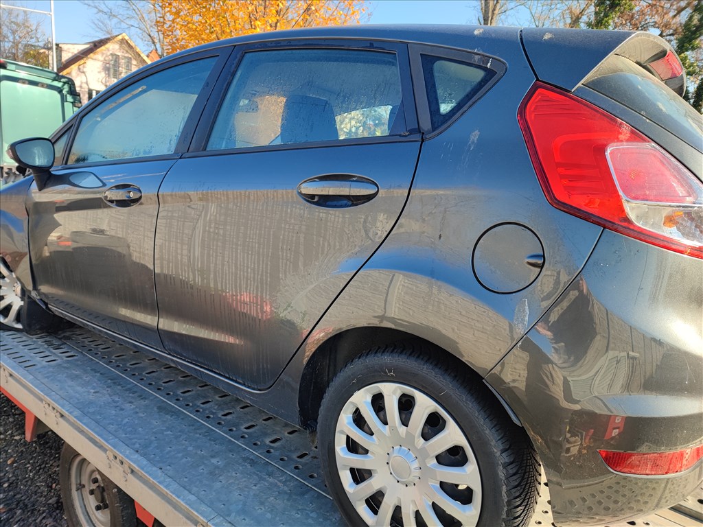 Ford Fiesta Mk6 bontásra egyben eladó 6. kép