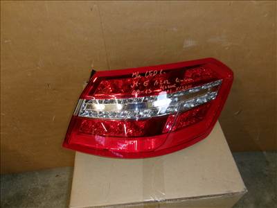 MERCEDES-BENZ E-OSZTÁLY A212 limuzin jobb hátsó LED lámpa 2009-2013