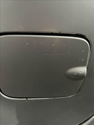 Suzuki wagon r tankajtó 