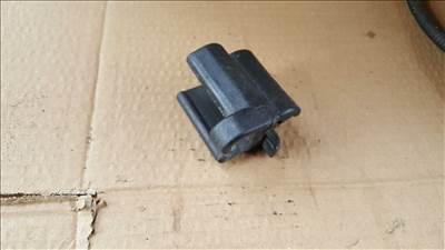 Volvo 9444282 850 S70 V70 akkurögzítő