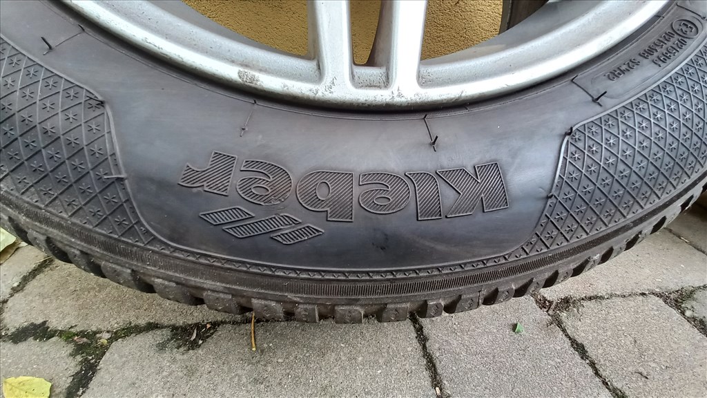  5x112 lyukosztású 16"  Aluett alufelni, rajta újszerű Kleber téli gumi 215/60 R16 4. kép