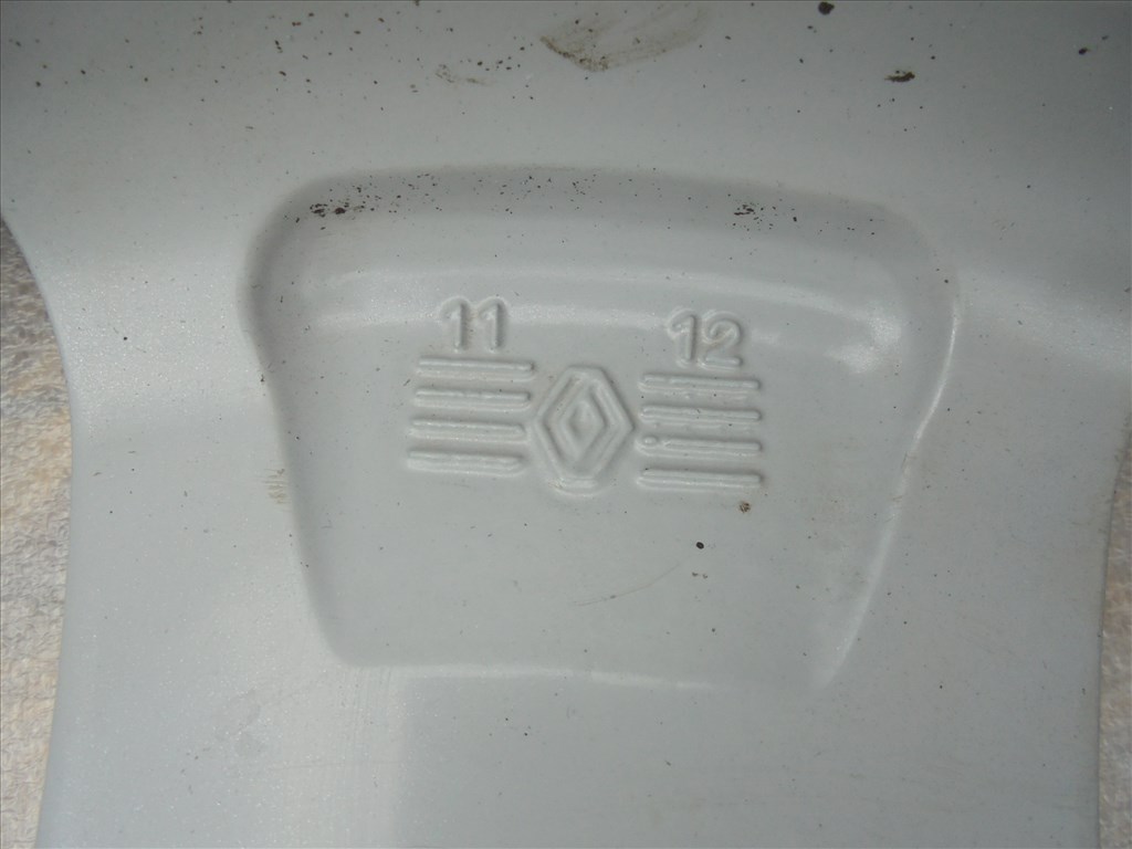 16-os 4 x 100-as Renault alufelni eladó 6. kép