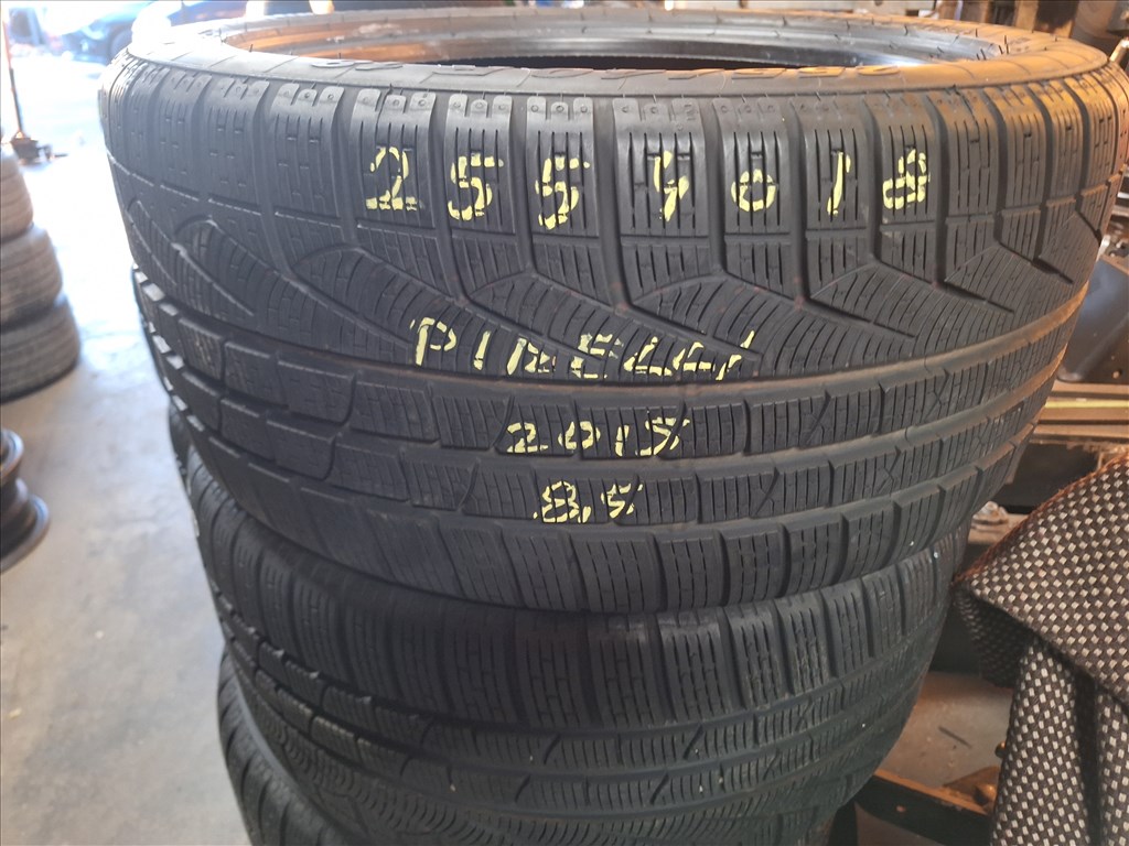  255/40/18"  Pirelli téli gumi  1. kép