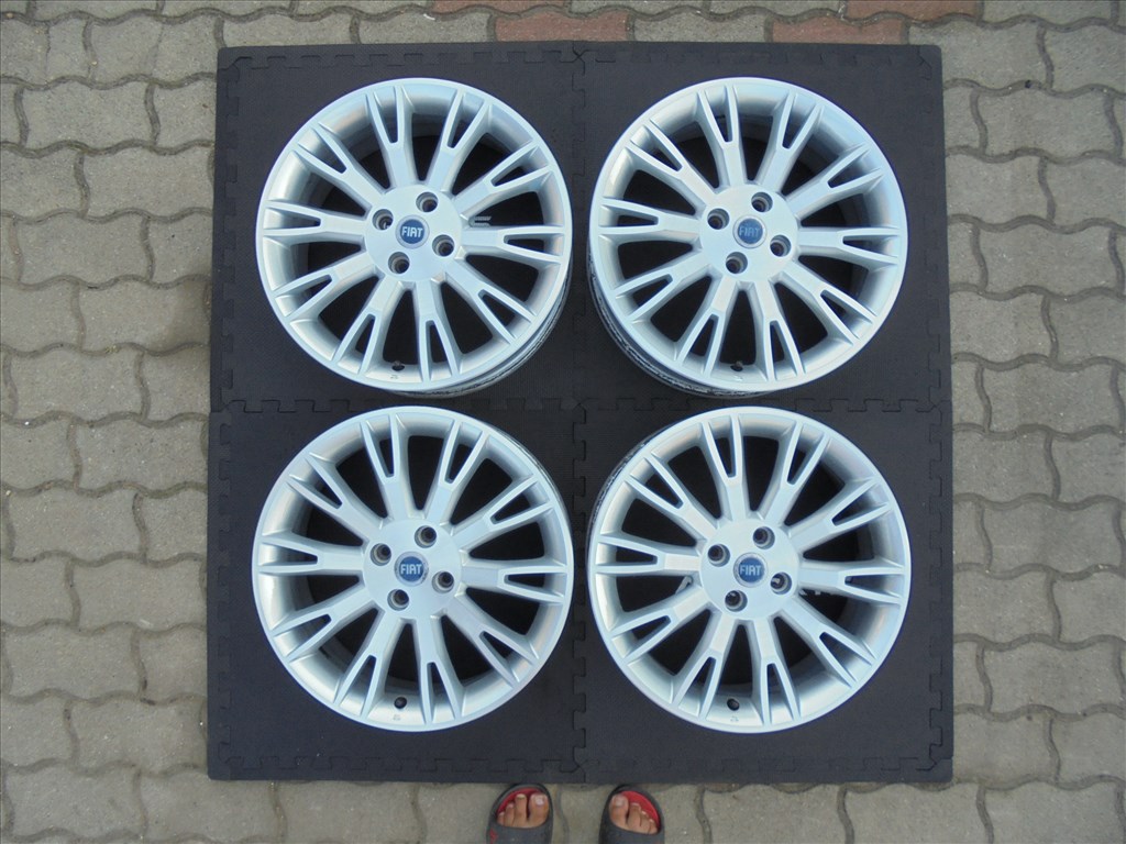 17-es Fiat alufelni jó állapotban eladó 1. kép