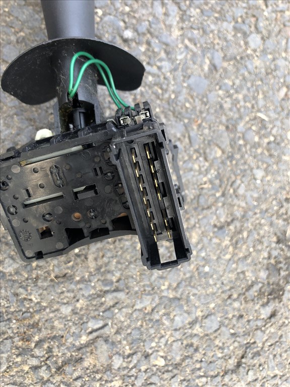 Renault Espace IV bajuszkapcsoló  901057744 4. kép