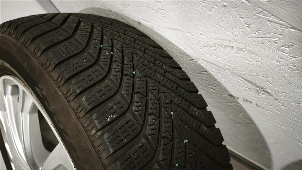 Hyundai-Kia 19-es téli szett, 5x114.3- 235/55R19 12. kép