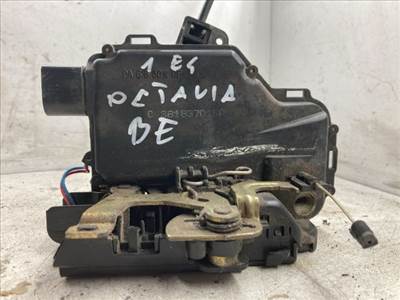 SKODA OCTAVIA I Bal első Ajtózár