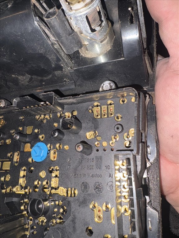 Mercedes ML 270 CDI 1638206610 W163 ML Középkonzol panel kompletten 2. kép