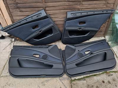 BMW E60 E61 fekete kék bőr ajtókárpit szett
