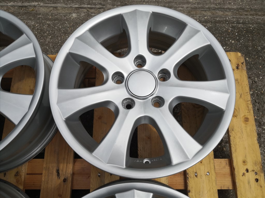 Bmw 1 / 3 -asra Dezent 16-os alufelnik 5x120-as 1. kép