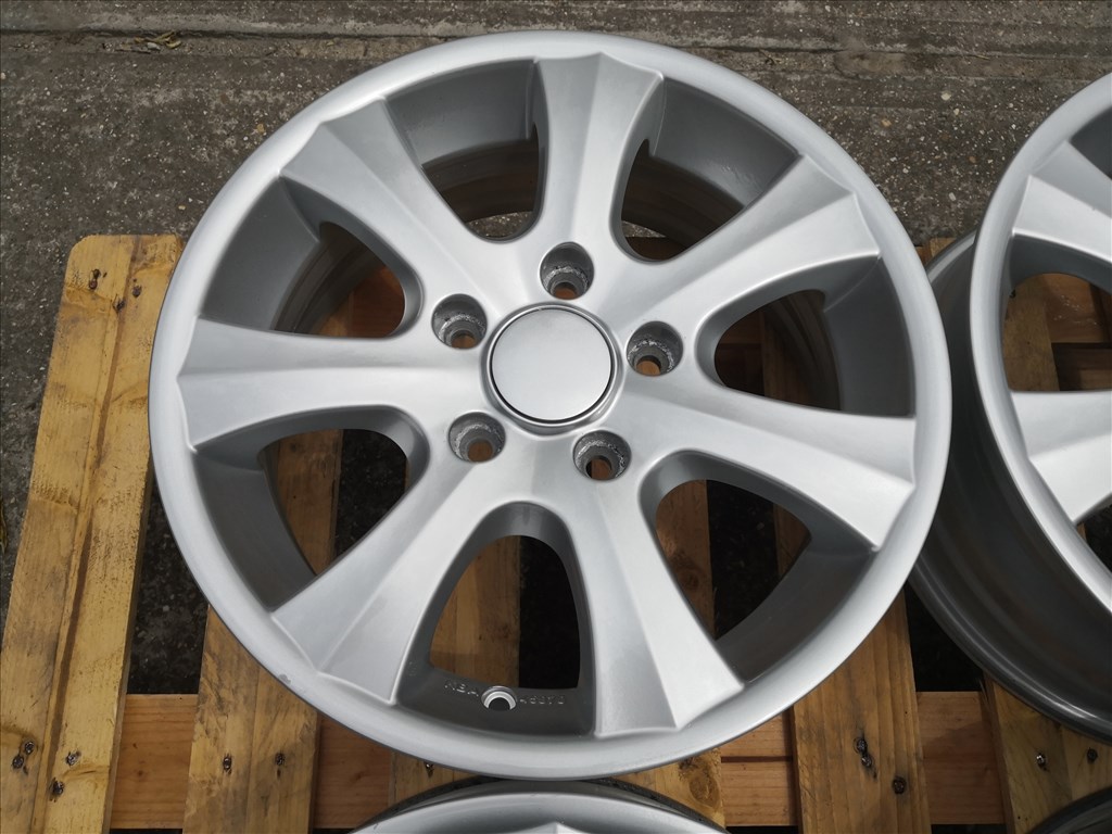Bmw 1 / 3 -asra Dezent 16-os alufelnik 5x120-as 2. kép