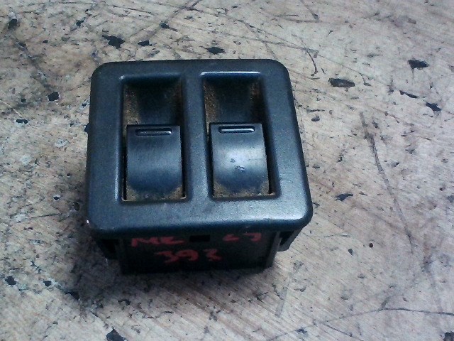 SUZUKI SWIFT 96-05 Bal jobb ablakemelő kapcsoló 1. kép