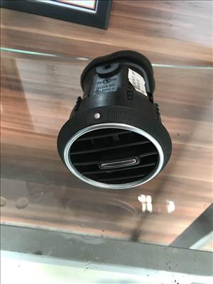 Audi A3 (8P) légbefúvó 8p0820901d