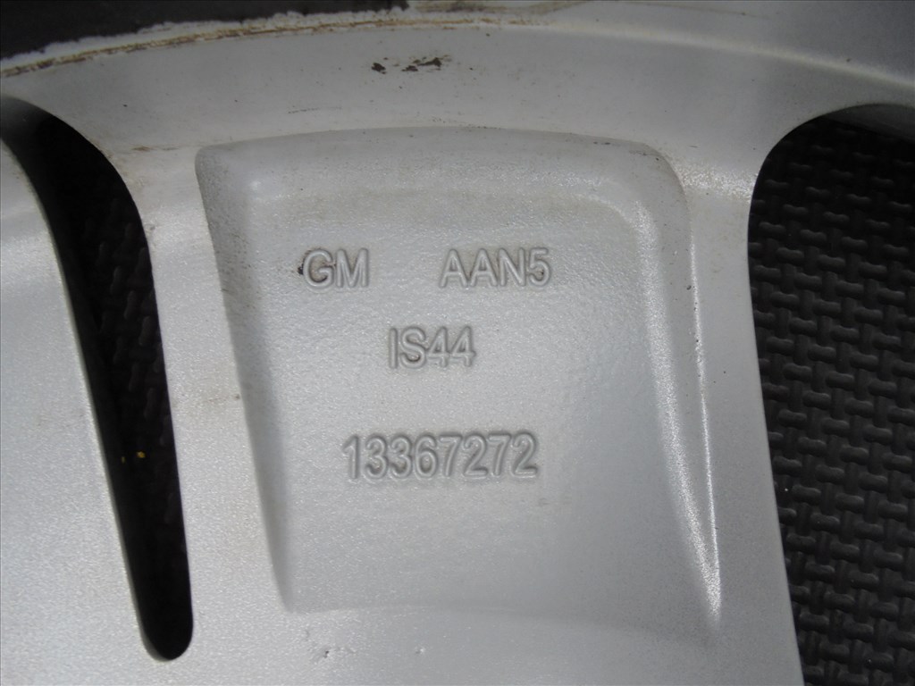 17-es 5 x 115-ös gyári Opel alufelni kitűnő állapotban eladó 6. kép