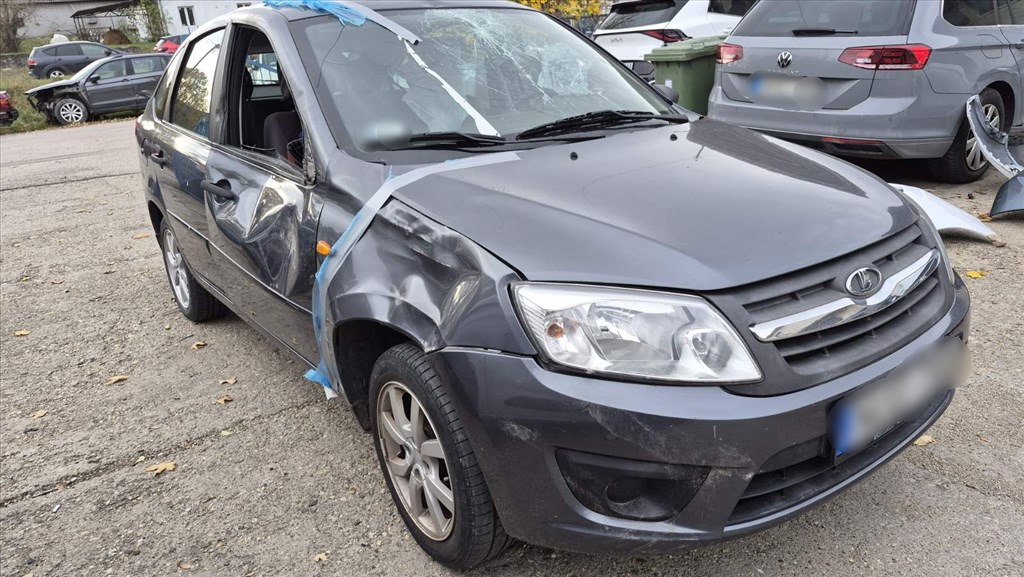 Lada Granta Lámpa jobb 4. kép