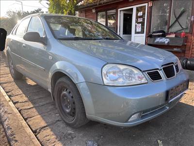 Daewoo Nubira 1.6i bontott alkatrészei