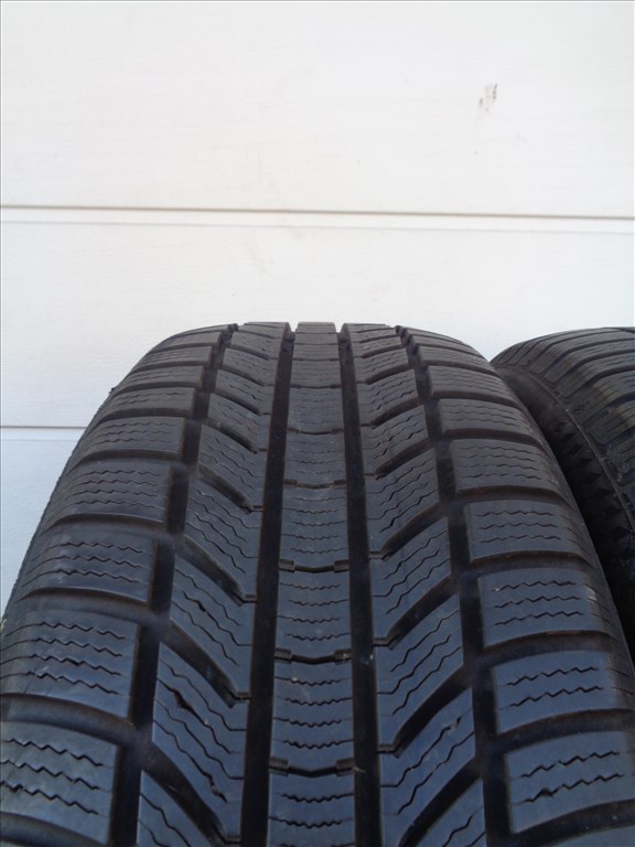Continental 235/55R19 téli gumi 2db, 2024-es gyártású eladó. 2. kép