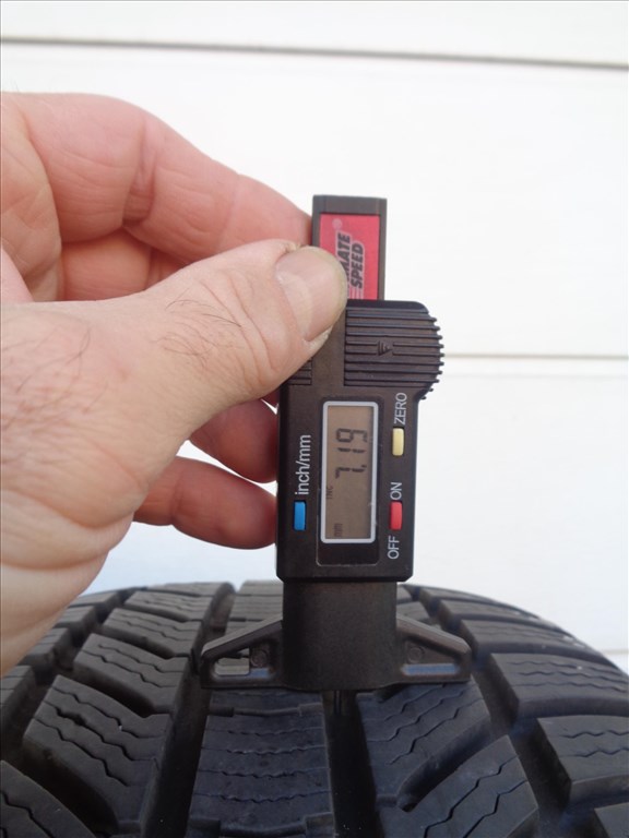 Continental 235/55R19 téli gumi 2db, 2024-es gyártású eladó. 5. kép