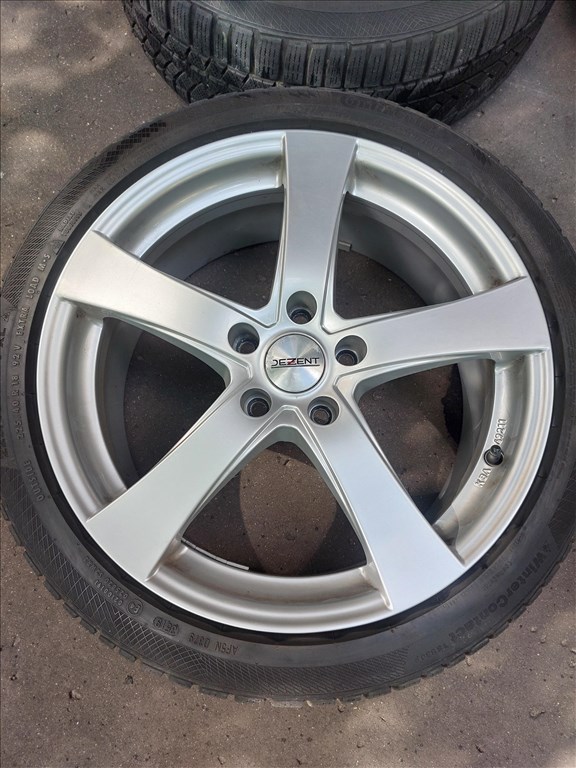  18" újszerű Dezent alufelni, rajta 225/40 újszerű Continental téli gumi gumi  2. kép