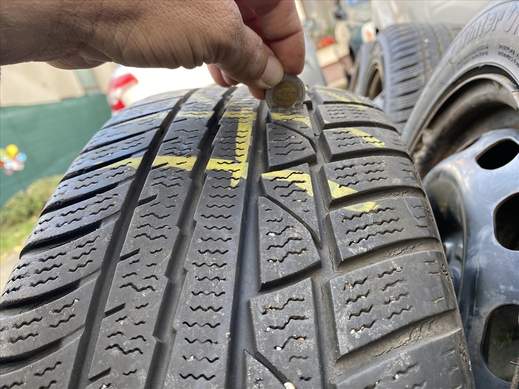 195/55R15 téli gumi Ford lemez felnin, 4db. 20 ezer Ft.  6. kép