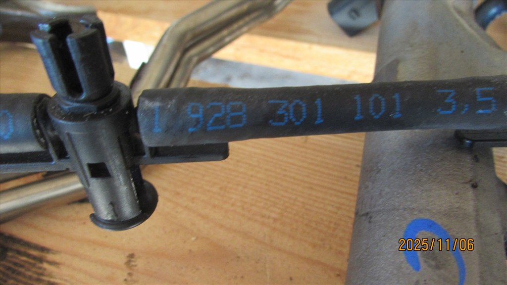 Audi A4 (B8 - 8K) 2.0 TDI quattro résolajcső 1928301101 2. kép