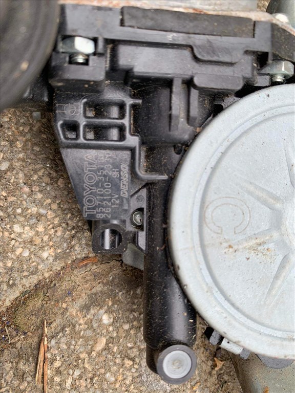 Toyota RAV4 (XA30) 2.2 D-4D TOYOTA RAV 4 Bal hátsó Ablakemelő Szerkezet 8571035180 2621002330 2. kép